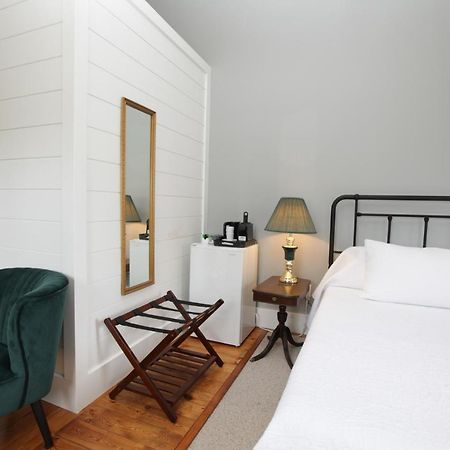 Jackson'S Falls Country Inn Milford Экстерьер фото