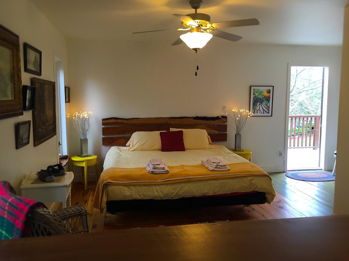 Jackson'S Falls Country Inn Milford Экстерьер фото